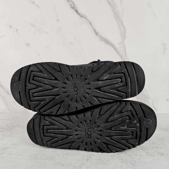 UGG Australia Classic Short Sequin Boots - 9 With Box - Picture 3 of 9